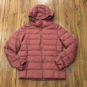 Uniqlo Ultra Light Down Jacket Women's Small Packable Hooded Mauve Puffer Coat
